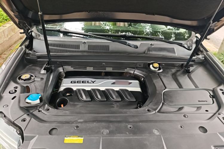Used Geely Auto Emgrand X7 Sport 2016 1.8TD Automatic All-Wheel-Drive ZhiZun Edition Engine Bay