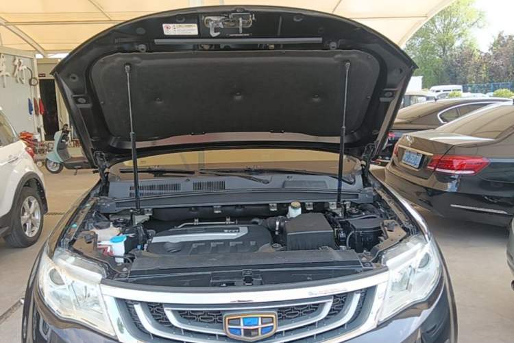 Used Geely Auto Emgrand X7 Sport 2016 2.0L Manual ZhiShang Version Engine Bay