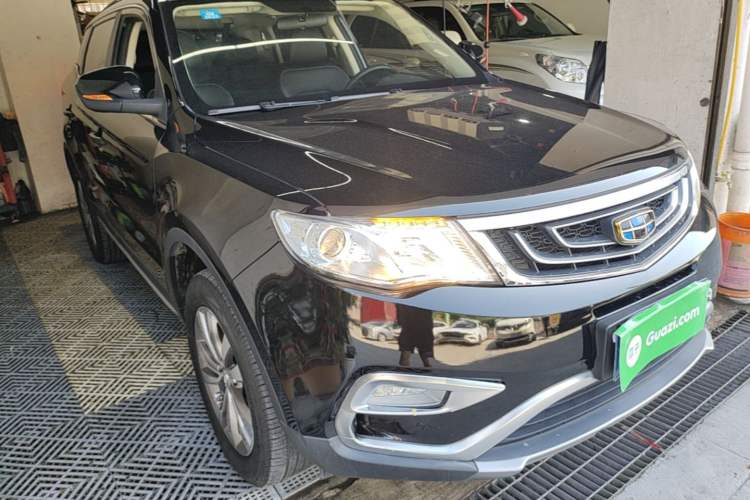 Used Geely Auto Emgrand X7 Sport 2016 2.0L Manual ZhiShang Version Front Right 45 Deg