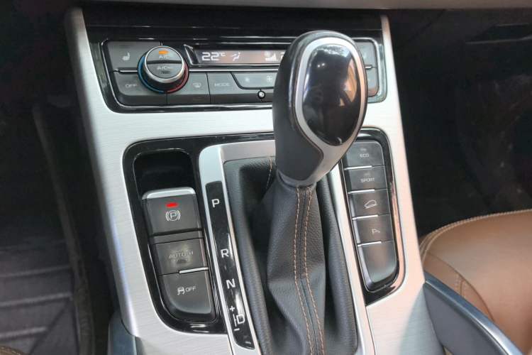 Used Geely Auto Emgrand X7 Sport 2016 1.8TD Automatic ZhiZun Version Gear Lever