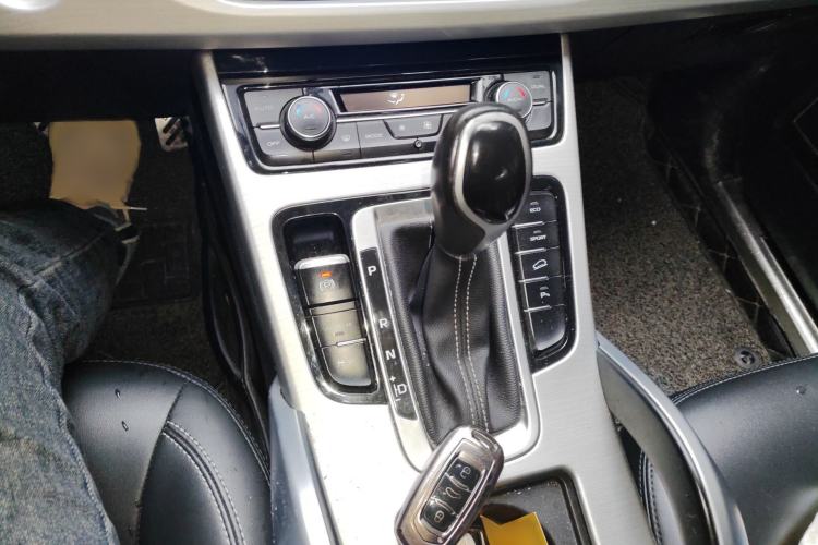 Used Geely Auto Emgrand X7 Sport 2016 1.8TD Automatic ZhiShang Model Gear Lever
