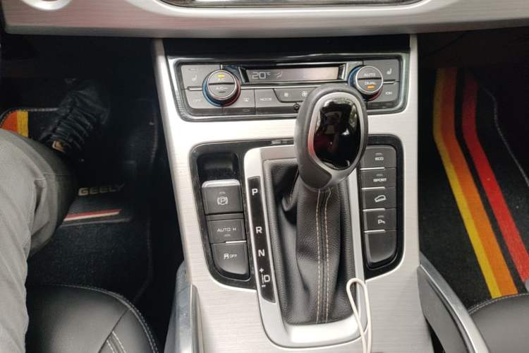 Used Geely Auto Emgrand X7 Sport 2016 1.8TD Automatic Smart Model Gear Lever