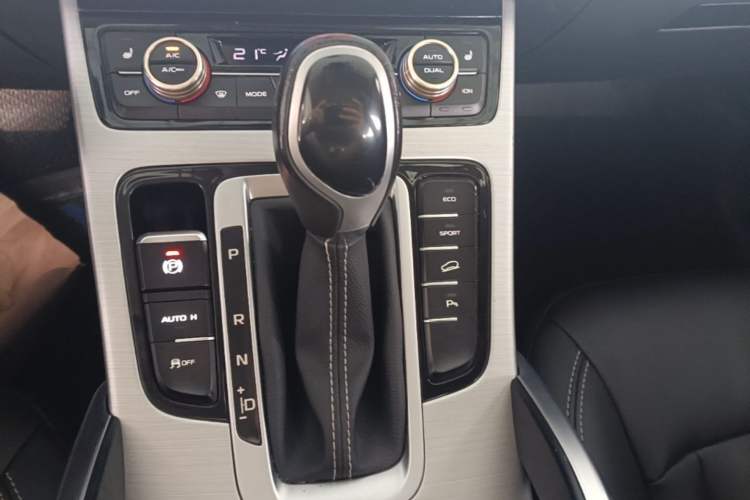 Used Geely Auto Emgrand X7 Sport 2016 1.8TD Automatic Smart Model Gear Lever