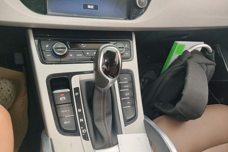 Used Geely Auto Emgrand X7 Sport 2016 1.8TD Automatic ZhiZun Version Gear Lever