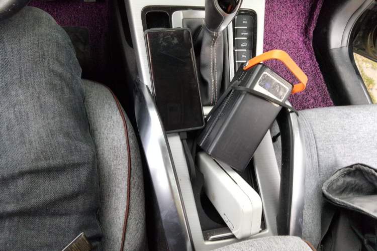 Used Geely Auto Emgrand X7 Sport 2016 1.8TD Automatic Smart Connectivity Version Gear Lever