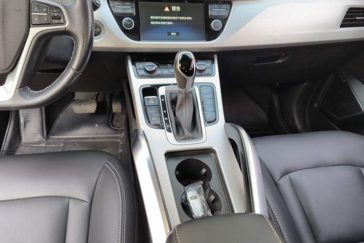 Used Geely Auto Emgrand X7 Sport 2016 1.8TD Automatic Smart Model Gear Lever