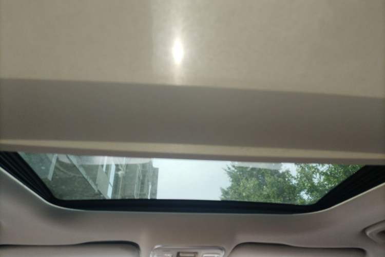 Used Geely Auto Emgrand X7 Sport 2016 1.8TD Automatic ZhiZun Version Headliner