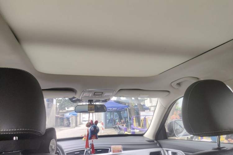Used Geely Auto Emgrand X7 Sport 2016 1.8TD Automatic ZhiShang Model Headliner