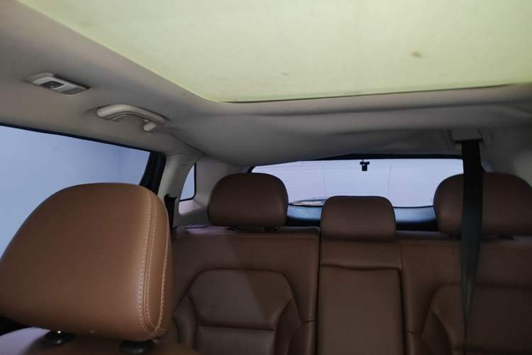 Used Geely Auto Emgrand X7 Sport 2016 1.8TD Automatic ZhiZun Version Headliner