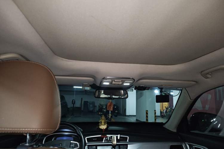 Used Geely Auto Emgrand X7 Sport 2016 1.8TD Automatic ZhiZun Version Headliner
