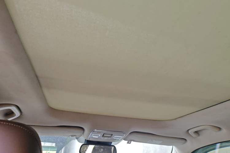 Used Geely Auto Emgrand X7 Sport 2016 1.8TD Automatic Smart Model Headliner