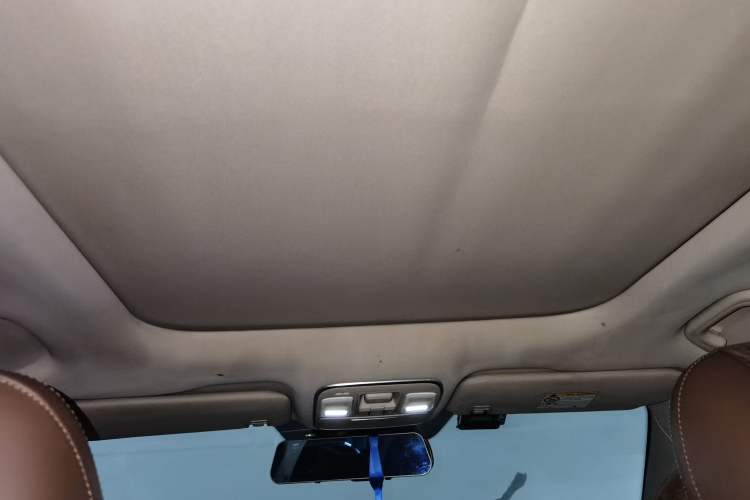 Used Geely Auto Emgrand X7 Sport 2016 1.8TD Automatic ZhiZun Version Headliner