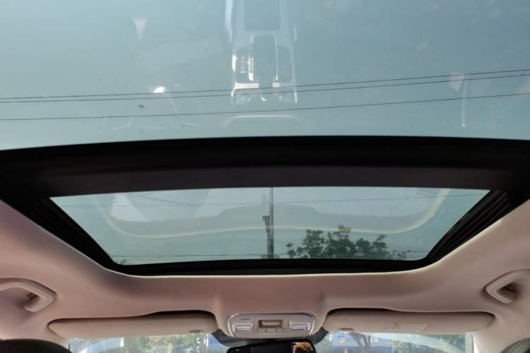 Used Geely Auto Emgrand X7 Sport 2016 1.8TD Automatic Smart Model Headliner