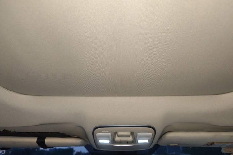Used Geely Auto Emgrand X7 Sport 2016 1.8TD Automatic Smart Model Headliner