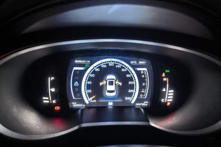 Used Geely Auto Emgrand X7 Sport 2016 2.0L Manual ZhiShang Version Instrument Cluster