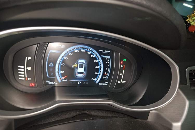Used Geely Auto Emgrand X7 Sport 2016 1.8TD Automatic ZhiZun Version Instrument Cluster