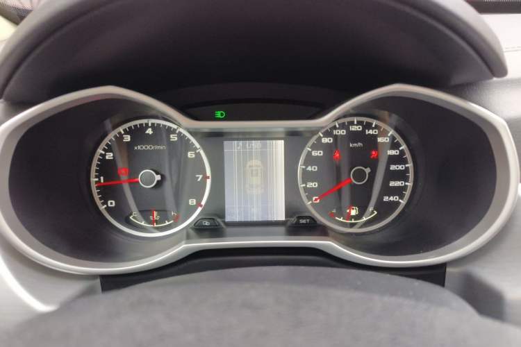 Used Geely Auto Emgrand X7 Sport 2016 2.0L Manual ZhiShang Version Instrument Cluster