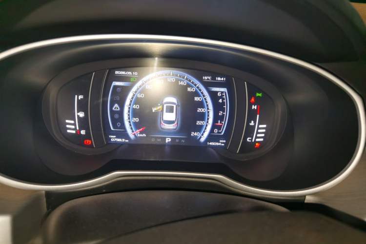 Used Geely Auto Emgrand X7 Sport 2016 1.8TD Automatic ZhiZun Version Instrument Cluster