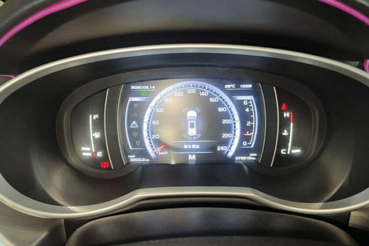 Used Geely Auto Emgrand X7 Sport 2016 2.0L Manual Smart Connect Version Instrument Cluster