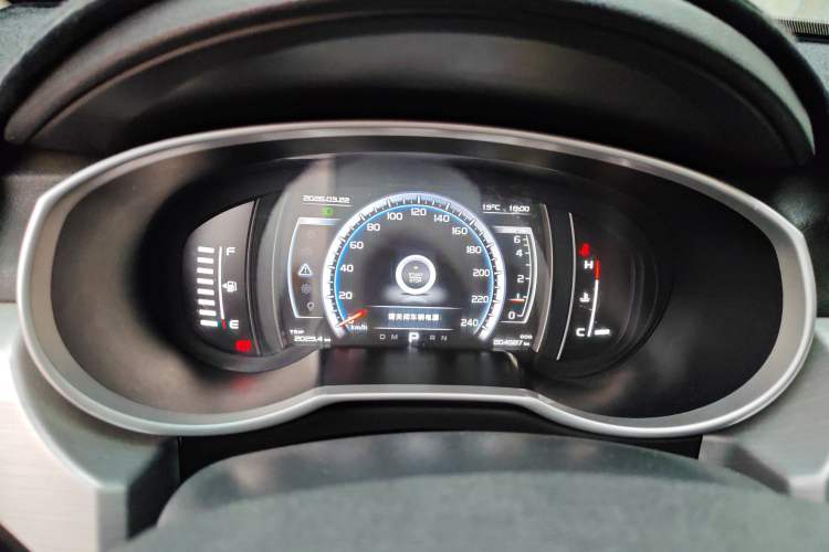 Used Geely Auto Emgrand X7 Sport 2016 1.8TD Automatic ZhiZun Version Instrument Cluster
