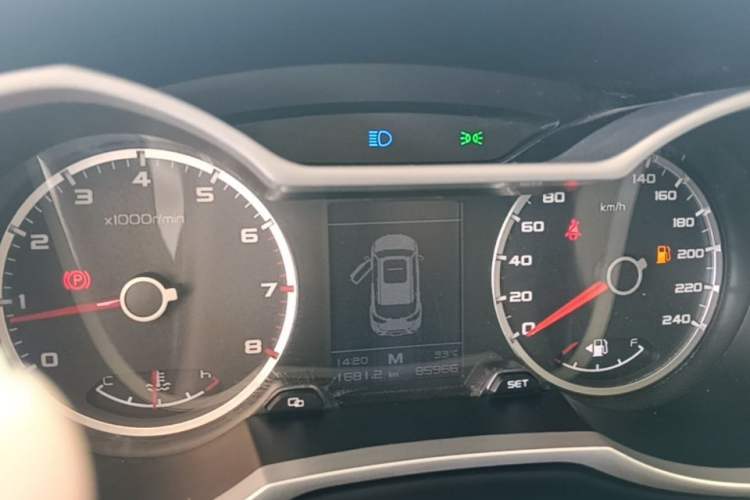 Used Geely Auto Emgrand X7 Sport 2016 2.0L Manual ZhiShang Version Instrument Cluster