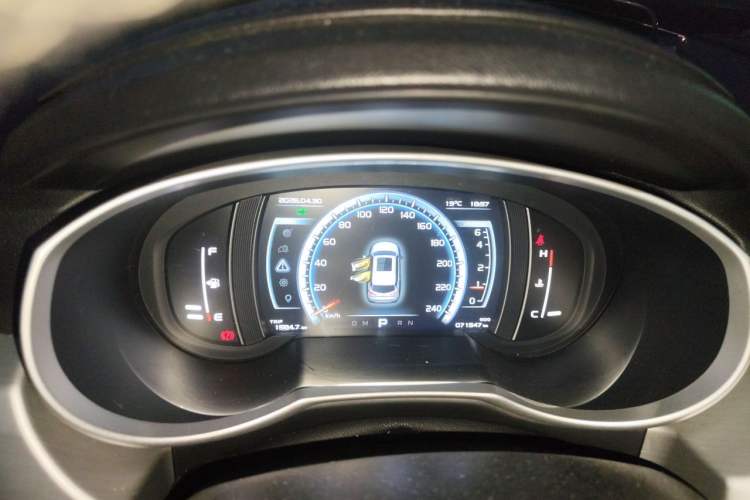 Used Geely Auto Emgrand X7 Sport 2016 1.8TD Automatic Smart Model Instrument Cluster