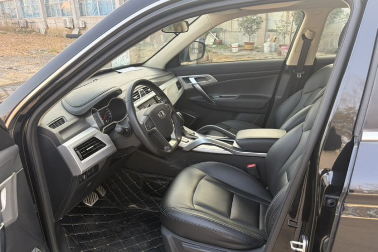 Used Geely Auto Emgrand X7 Sport 2016 1.8TD Automatic ZhiShang Model Interior 2