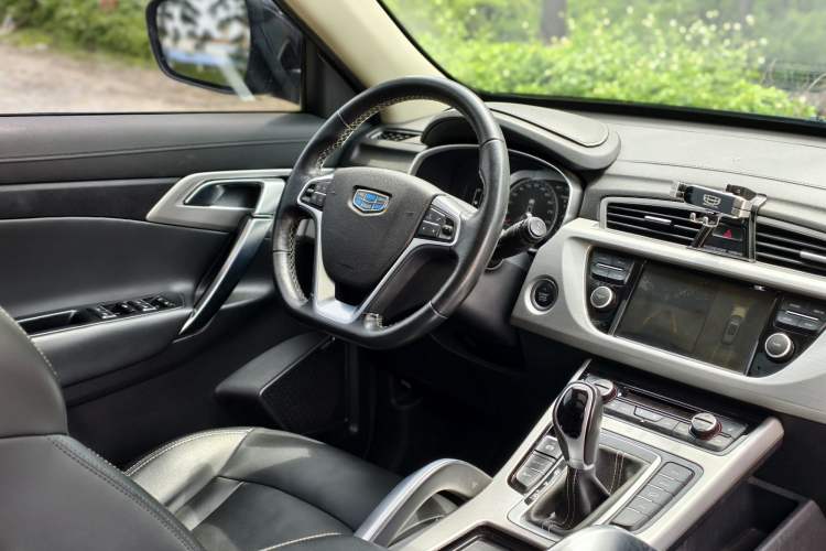 Used Geely Auto Emgrand X7 Sport 2016 1.8TD Automatic Smart Model Interior 2