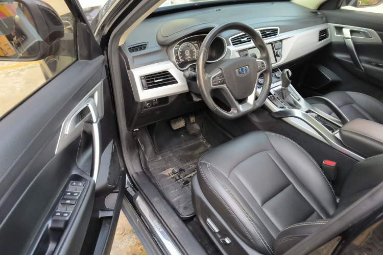 Used Geely Auto Emgrand X7 Sport 2016 1.8TD Automatic Smart Model Interior 3