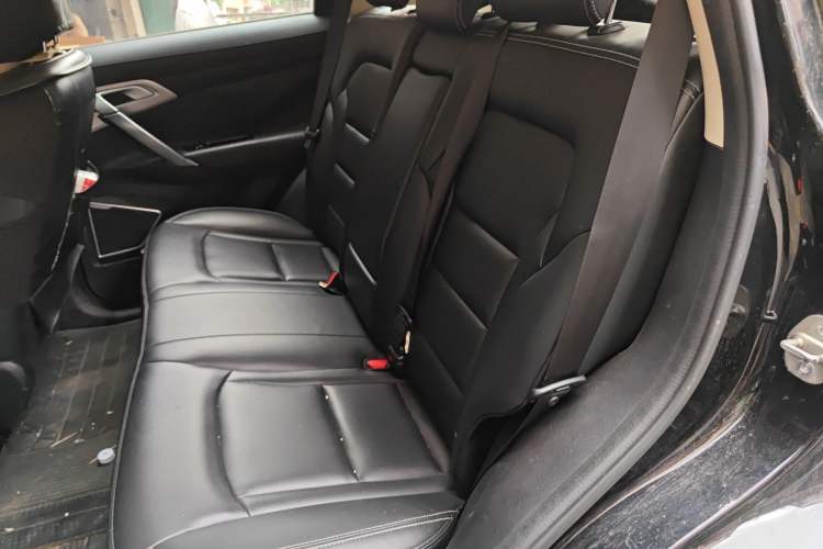 Used Geely Auto Emgrand X7 Sport 2016 1.8TD Automatic Smart Model Interior 4