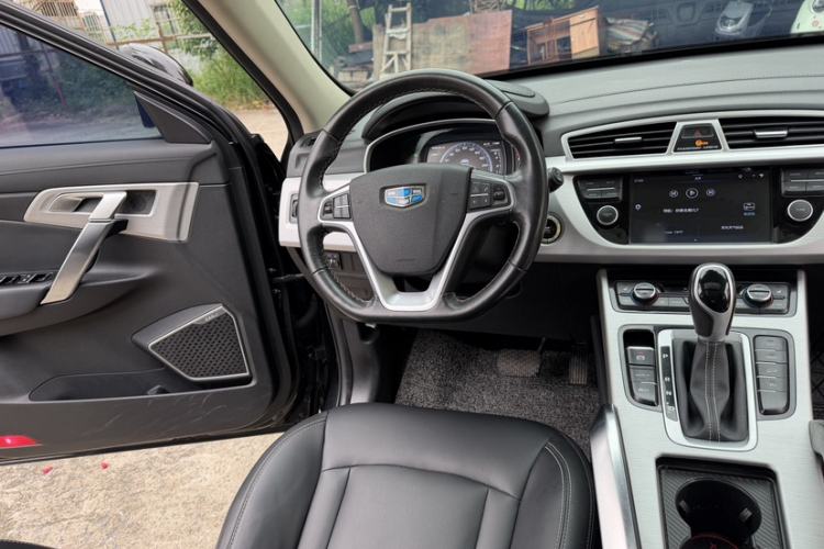 Used Geely Auto Emgrand X7 Sport 2016 1.8TD Automatic Smart Model Interior 5