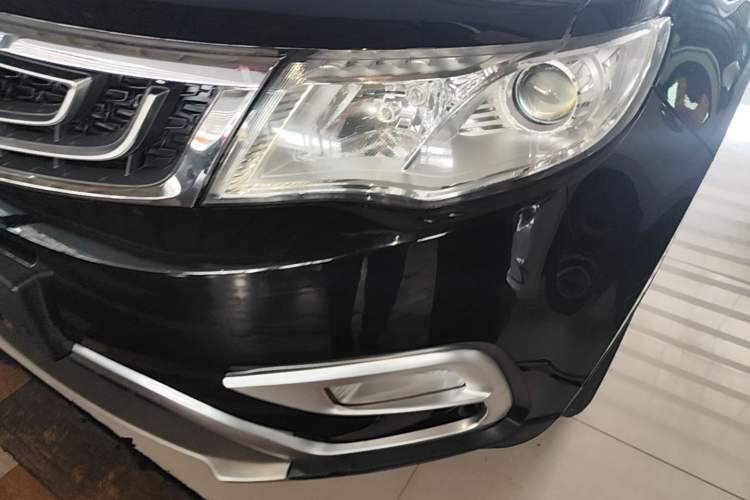 Used Geely Auto Emgrand X7 Sport 2016 1.8TD Automatic ZhiShang Model Left Front Headlight