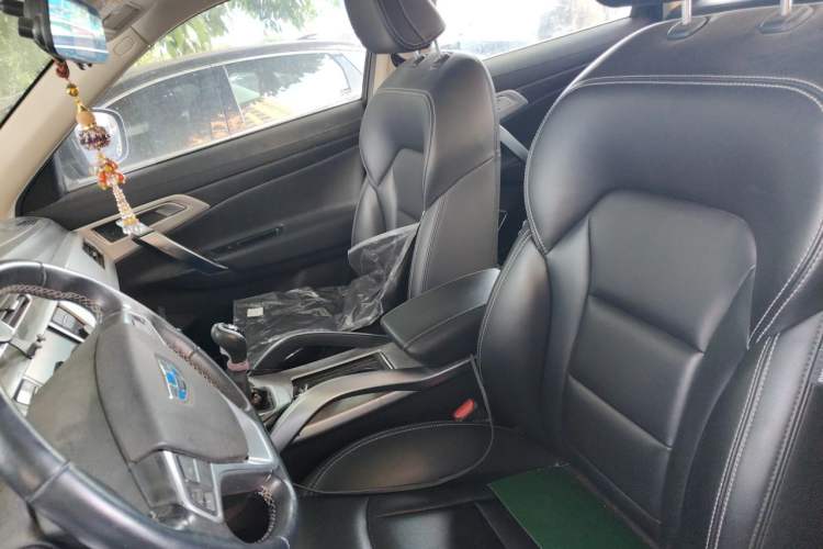 Used Geely Auto Emgrand X7 Sport 2016 2.0L Manual ZhiShang Version Left Front Seat