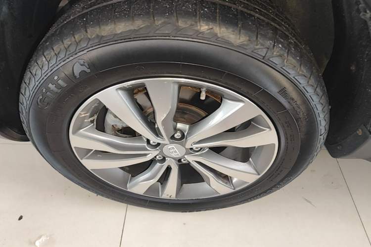 Used Geely Auto Emgrand X7 Sport 2016 1.8TD Automatic ZhiShang Model Left Front Wheel Hub