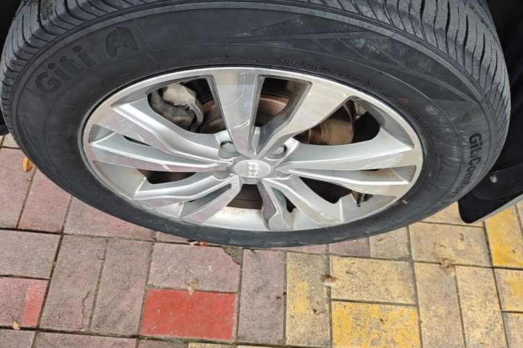 Used Geely Auto Emgrand X7 Sport 2016 1.8TD Automatic All-Wheel-Drive ZhiZun Edition Left Front Wheel Hub