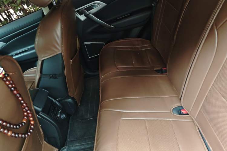 Used Geely Auto Emgrand X7 Sport 2016 1.8TD Automatic Smart Connectivity Version Left Rear Seat
