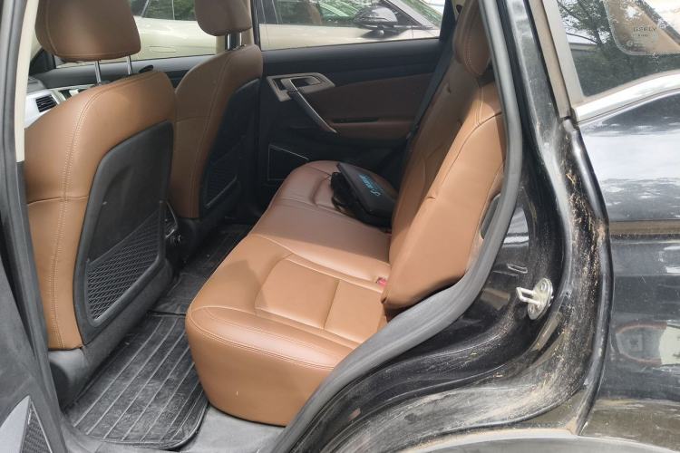 Used Geely Auto Emgrand X7 Sport 2016 1.8TD Automatic ZhiZun Version Left Rear Seat