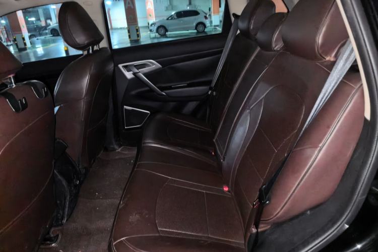 Used Geely Auto Emgrand X7 Sport 2016 2.0L Manual ZhiShang Version Left Rear Seat