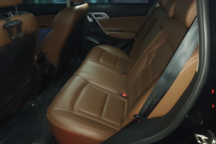 Used Geely Auto Emgrand X7 Sport 2016 1.8TD Automatic ZhiZun Version Left Rear Seat