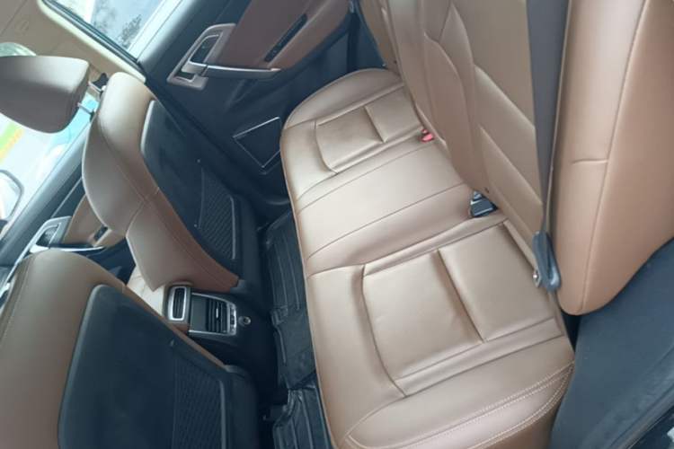 Used Geely Auto Emgrand X7 Sport 2016 1.8TD Automatic ZhiZun Version Left Rear Seat