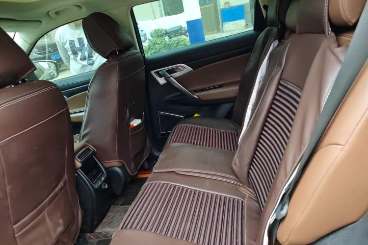 Used Geely Auto Emgrand X7 Sport 2016 1.8TD Automatic ZhiZun Version Left Rear Seat