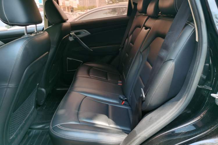 Used Geely Auto Emgrand X7 Sport 2016 1.8TD Automatic Smart Model Left Rear Seat