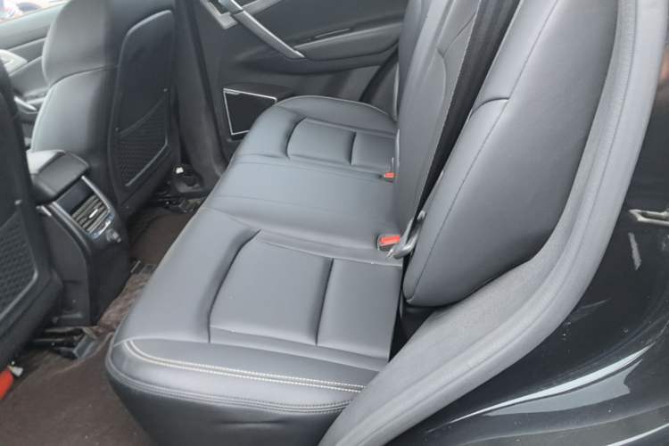 Used Geely Auto Emgrand X7 Sport 2016 1.8TD Automatic ZhiShang Model Left Rear Seat