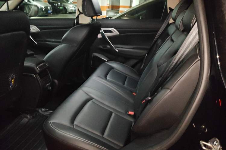 Used Geely Auto Emgrand X7 Sport 2016 1.8TD Automatic Smart Model Left Rear Seat