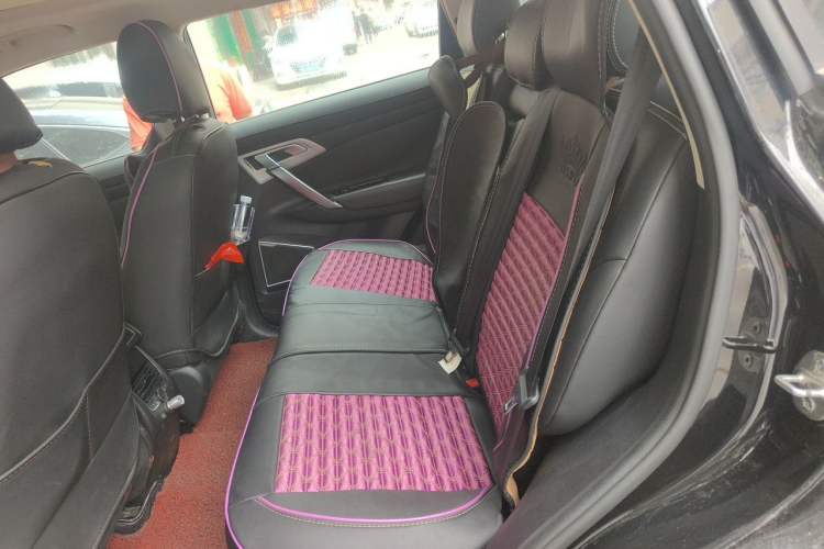 Used Geely Auto Emgrand X7 Sport 2016 1.8TD Automatic Smart Model Left Rear Seat