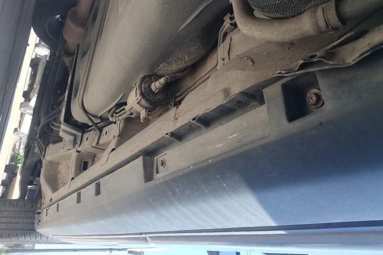 Used Geely Auto Emgrand X7 Sport 2016 1.8TD Automatic Smart Model Left Side Sill
