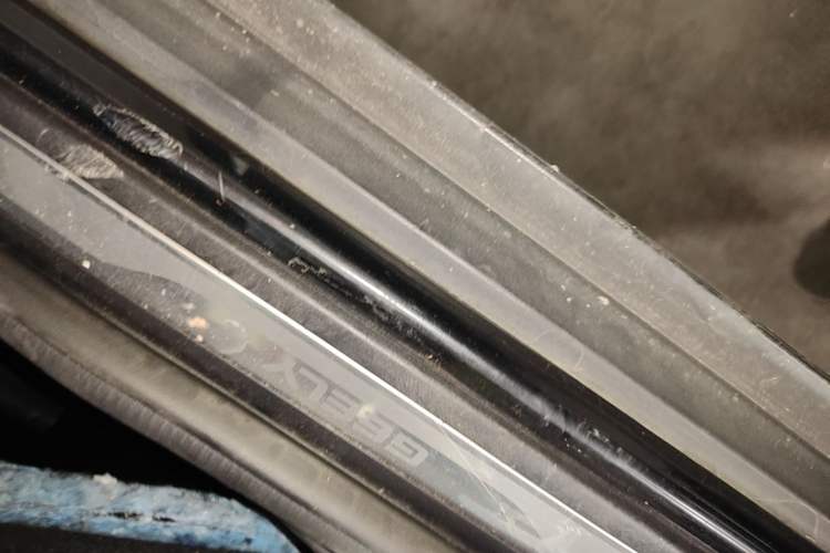 Used Geely Auto Emgrand X7 Sport 2016 1.8TD Automatic ZhiZun Version Left Side Sill
