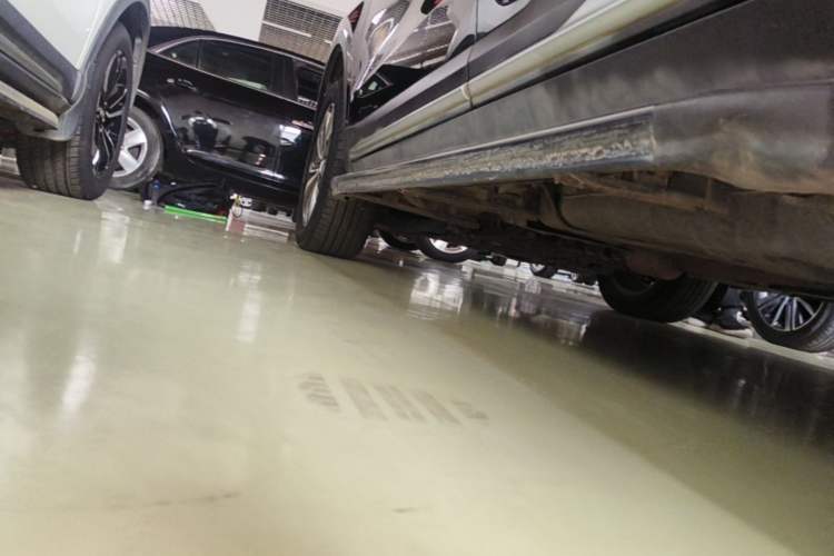 Used Geely Auto Emgrand X7 Sport 2016 2.0L Manual Smart Connect Version Left Side Sill
