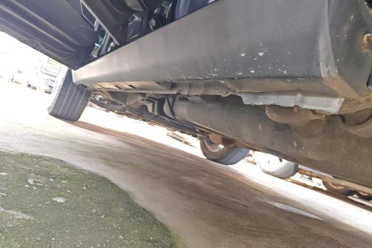 Used Geely Auto Emgrand X7 Sport 2016 1.8TD Automatic ZhiZun Version Left Side Sill