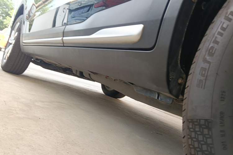 Used Geely Auto Emgrand X7 Sport 2016 2.0L Manual ZhiShang Version Left Side Sill